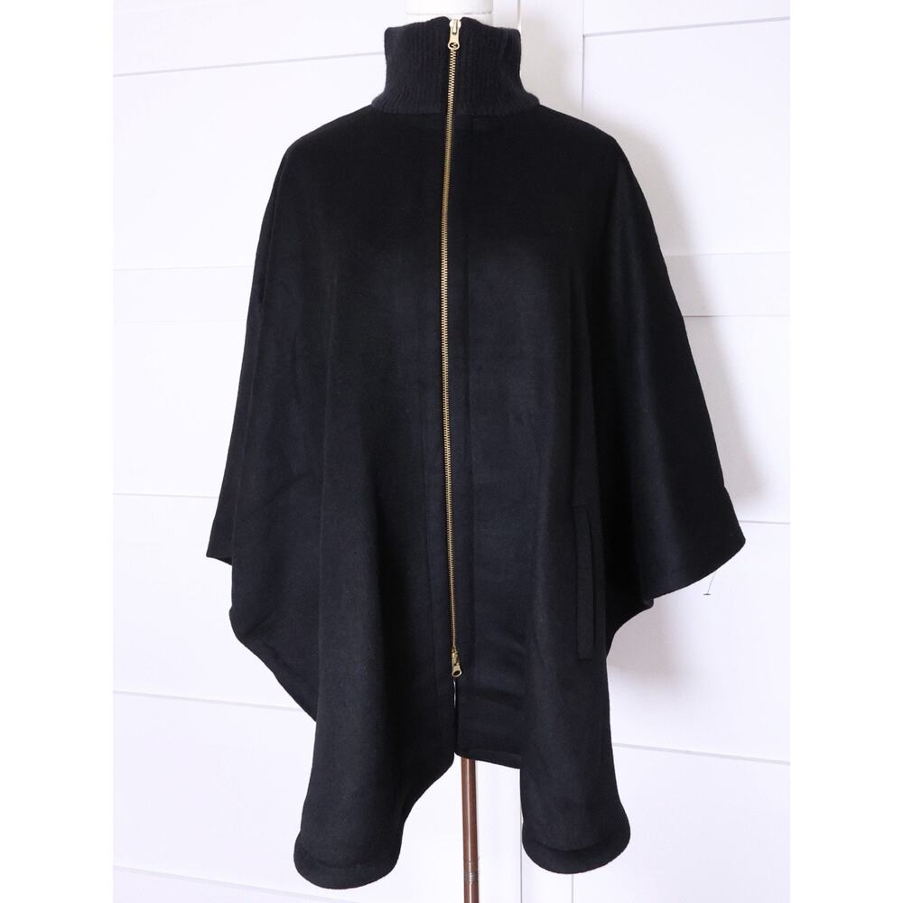 TUCKERNUCK Black Full Zip Huntington Poncho OS - Picture 3 of 16